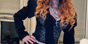 Madonna, ciddi bakteriyel enfeksiyon nedeniyle hastaneye kaldırıldı