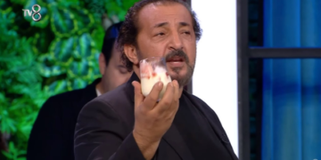 MasterChef'te gergin anlar! Mehmet Yalçınkaya, lekeli bardakta tatlı sunan Azize'ye ateş püskürdü