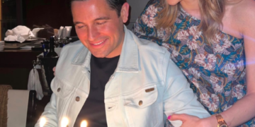 Nazlı Sabancı eşi Hacı Sabancı'nın doğum gününü kutladı, herkes pastaya takıldı