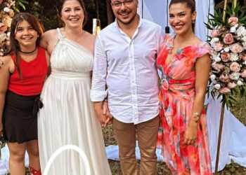 Oyuncu Biran Damla Yılmaz'ın annesi nikah masasına oturdu