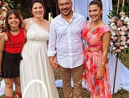 Oyuncu Biran Damla Yılmaz'ın annesi nikah masasına oturdu
