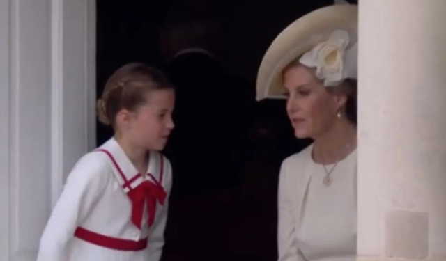 Prenses Charlotte'un Trooping Colour törenindeki diyalogu sosyal medyada konuşuldu