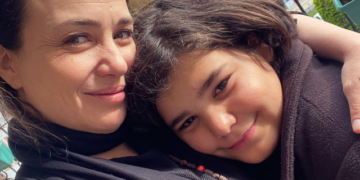 Reha Muhtar'ın kızı 'Babam beni alkolik yaptı' diyerek isyan etti, anne Deniz Uğur bakanlıktan yardım istedi