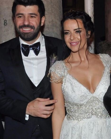 Sunucu Nursel Ergin, 6 yıllık eşinden boşandığını dans videosuyla açıkladı