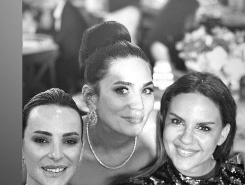 Uzun süre sonra barışan Buse Varol ile eltisi Merve Tektaş yan yana poz verdi