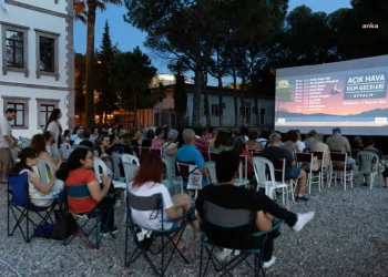 Ayvalık Açık Hava Film Geceleri Son Buldu