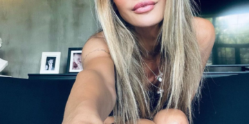 Bir partide başlayan aşk, bayram tatilinde sona erdi! Çağla Şıkel ve Nail Gönenli ayrıldı