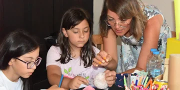 Bozüyük Belediyesi Sanat Atölyeleri'nde Geri Dönüşüm Kostüm Tasarımı