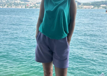 Değişimiyle dikkat çeken Merve Boluğur, sütyensiz pozlarıyla olay oldu