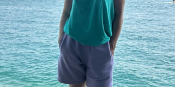 Değişimiyle dikkat çeken Merve Boluğur, sütyensiz pozlarıyla olay oldu