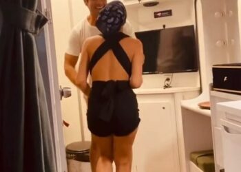 Demet Özdemir ve Şükrü Özyıldız karavanda dans etti