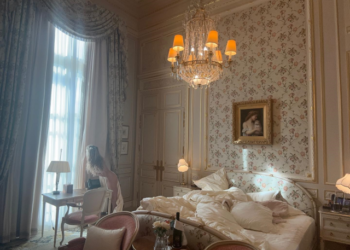 Heidi Klum'un çıplak fotoğrafları takipçilerini şaşırttı