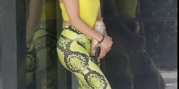 Jennifer Lopez, spor salonu kapısında beklemek zorunda kaldı