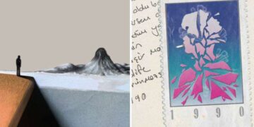 Vitrindeki albümler