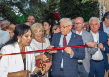 Burhaniye Kitap fuarı açıldı