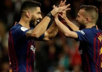Jordi Alba imzaladı, sırada Luis Suarez var