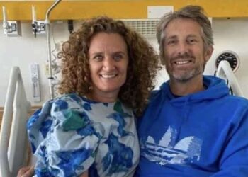 Eski Hollandalı kaleci Van der Sar yoğun bakımdan çıktı