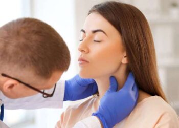 Uzmanından tiroit kanseri uyarısı: Nodülün boyutu 4 cm’den fazlaysa dikkat!