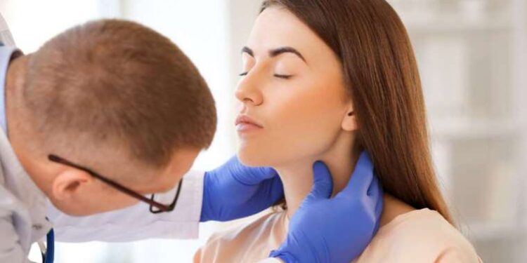 Uzmanından tiroit kanseri uyarısı: Nodülün boyutu 4 cm’den fazlaysa dikkat!