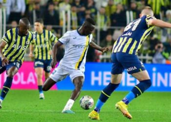 Eski Fenerbahçeli Lamine Diack Ligue 1'e transfer oluyor!