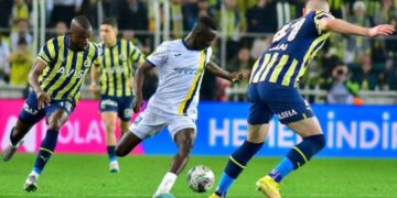 Eski Fenerbahçeli Lamine Diack Ligue 1'e transfer oluyor!