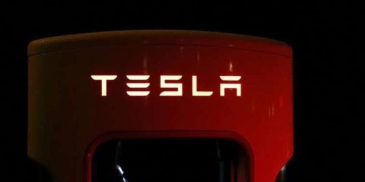 Tesla'nın geliri ve net karı ikinci çeyrekte arttı