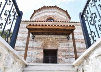 Ankara Büyükşehir'in restorasyonunu tamamladığı türbeler ziyarete açıldı