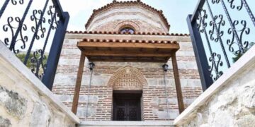 Ankara Büyükşehir'in restorasyonunu tamamladığı türbeler ziyarete açıldı