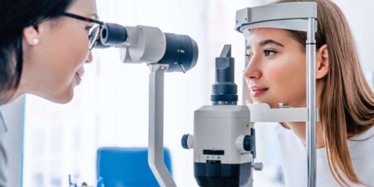 Erken tedavi edilmeyen retina hastalıkları körlük nedeni