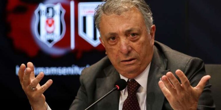 Beşiktaş'ta istifa sesleri