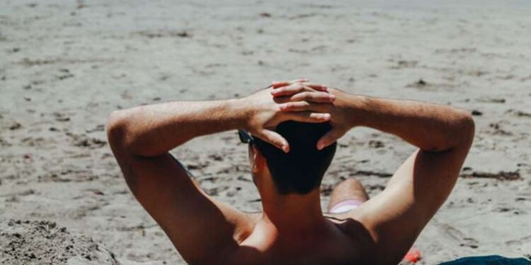 Uzmanından uyarı: Bronzlaşmak sağlıklı değil