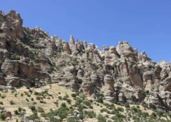 Diyarbakır’ın peri bacaları görenleri kendine hayran bırakıyor