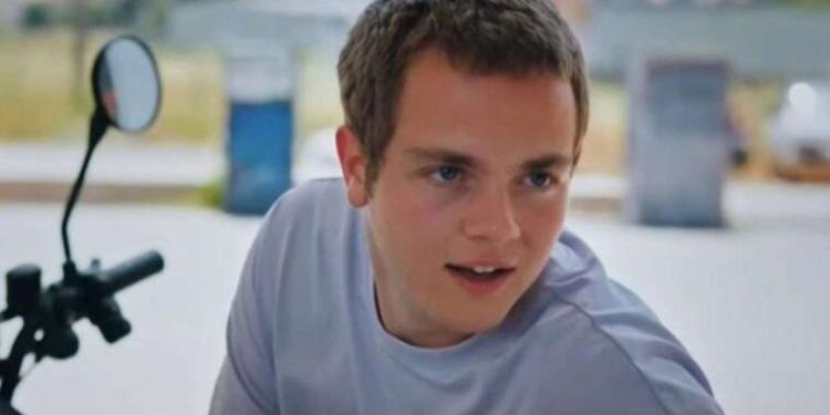 Doğa Karakaş kimdir, nereli, kaç yaşında? Dönence Rüzgar kimdir, hastalığı nedir? Doğa Karakaş hangi dizilerde oynadı?