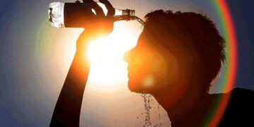 Prof. Dr. Bayramgürler: 'Güneş çarpması bilinç kaybına yol açabiliyor'