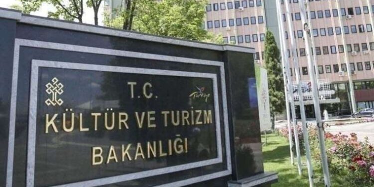 Sanatçı Tanıtma Kartı nedir, nasıl alınır? Sanatçı Tanıtma Kartı'nı kimler alabilir?