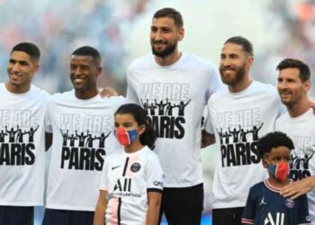 Donnarumma ve eşini bağlayarak evini soydular!