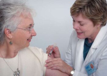 Kadınlar kendilerine bakarak menopoz yaşını uzatabilir