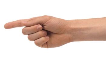 Başparmak kökündeki ağrıya dikkat