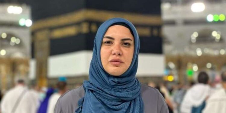 Erdoğan’ın Körfez turunu izlemek için gitti, Umre ziyareti yaptı!