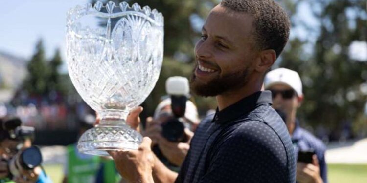 NBA yıldızı Stephen Curry golf turnuvasında şampiyon oldu!
