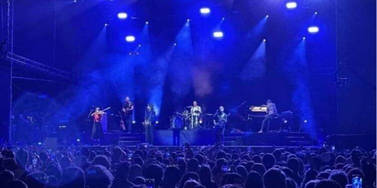 İstanbul Caz Festivali kapsamında The Lumineers sahne aldı