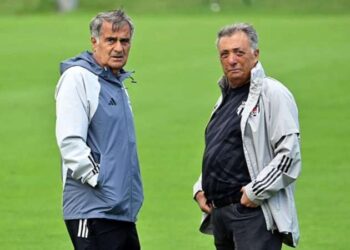 Beşiktaş'ta Ahmet Nur Çebi'den taraftara mesaj