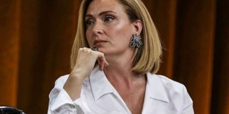 Ceyda Düvenci kimdir, nereli, kaç yaşında? Ceyda Düvenci ve Bülent Şakrak neden boşandı, çocukların velayetini kim aldı?