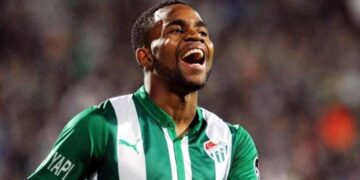 Cedric Bakambu kimdir, nereli, kaç yaşında? Cedric Bakambu hangi takımlarda futbol oynadı?