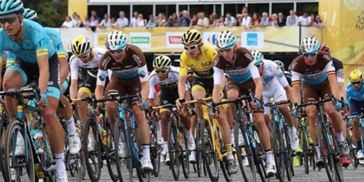 Fransa Bisiklet Turu'nda kazanan Felix Gall oldu!