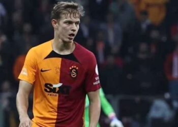 Galatasaray ayrılığı açıkladı!