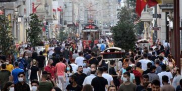 Bütçe altı ayda tepetaklak oldu: Aylık açık 220 milyar TL