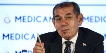 Dursun Özbek'ten Fenerbahçe'ye tepki: 20 yıldır neredesin?