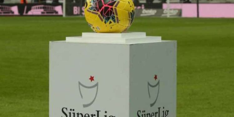 Süper Lig 2023-2024 sezonu fikstürü çekildi. Derbi haftaları belli oldu...