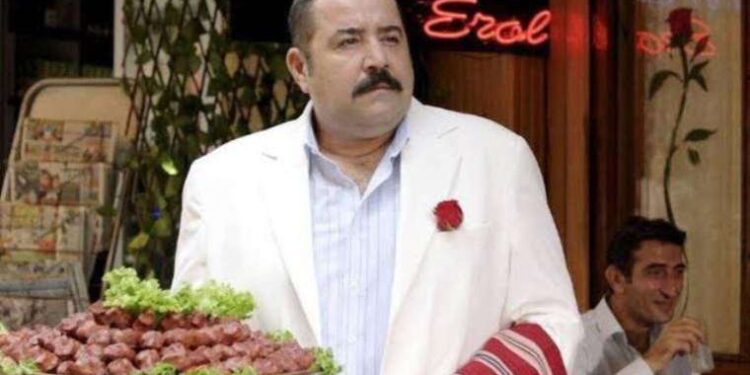 Ata Demirer'den güldüren 'sıcaklık' uyarıları